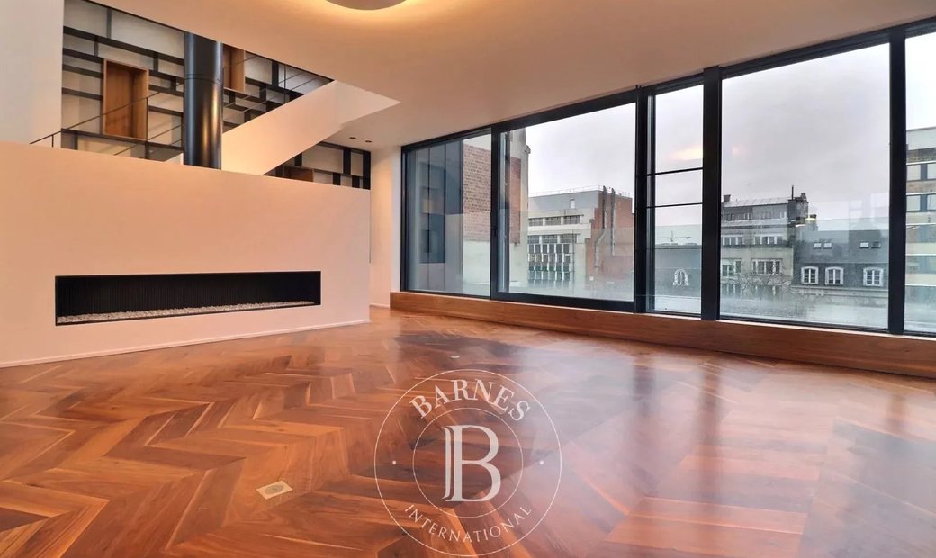Image showcasing Avenue Louise Duplex Penthouse 3 Bedrooms + In Elsene, Brussels ...