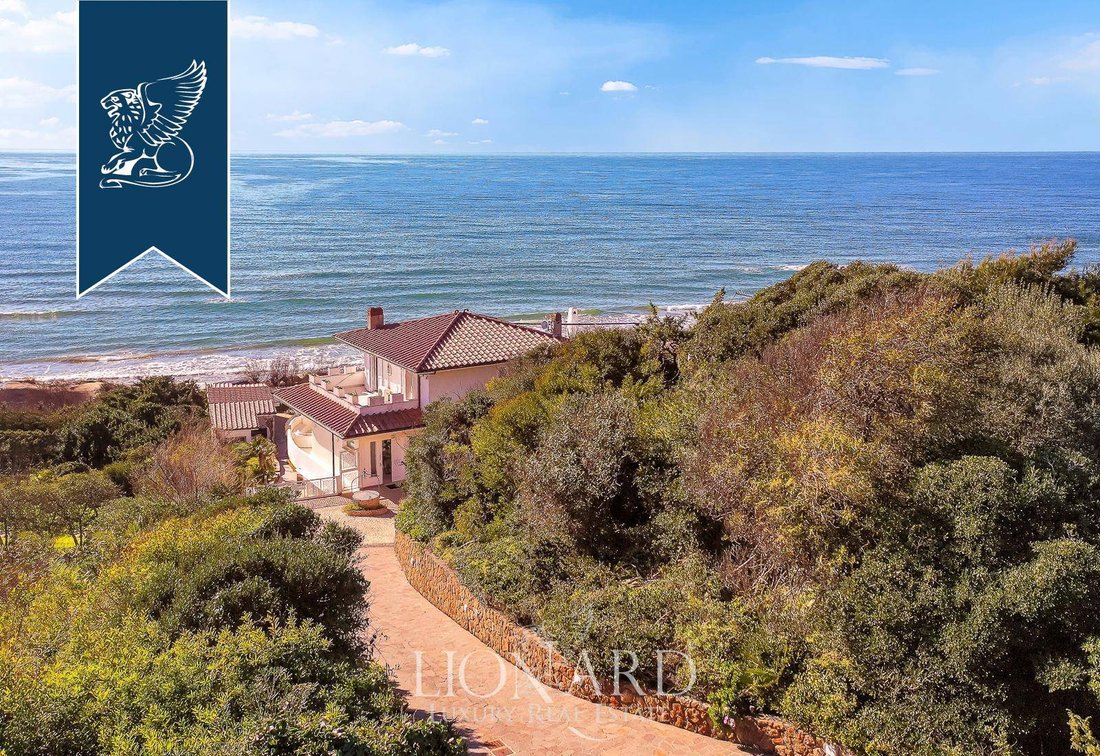 Villa in Sabaudia, Lazio, Italy 1 - 13995357