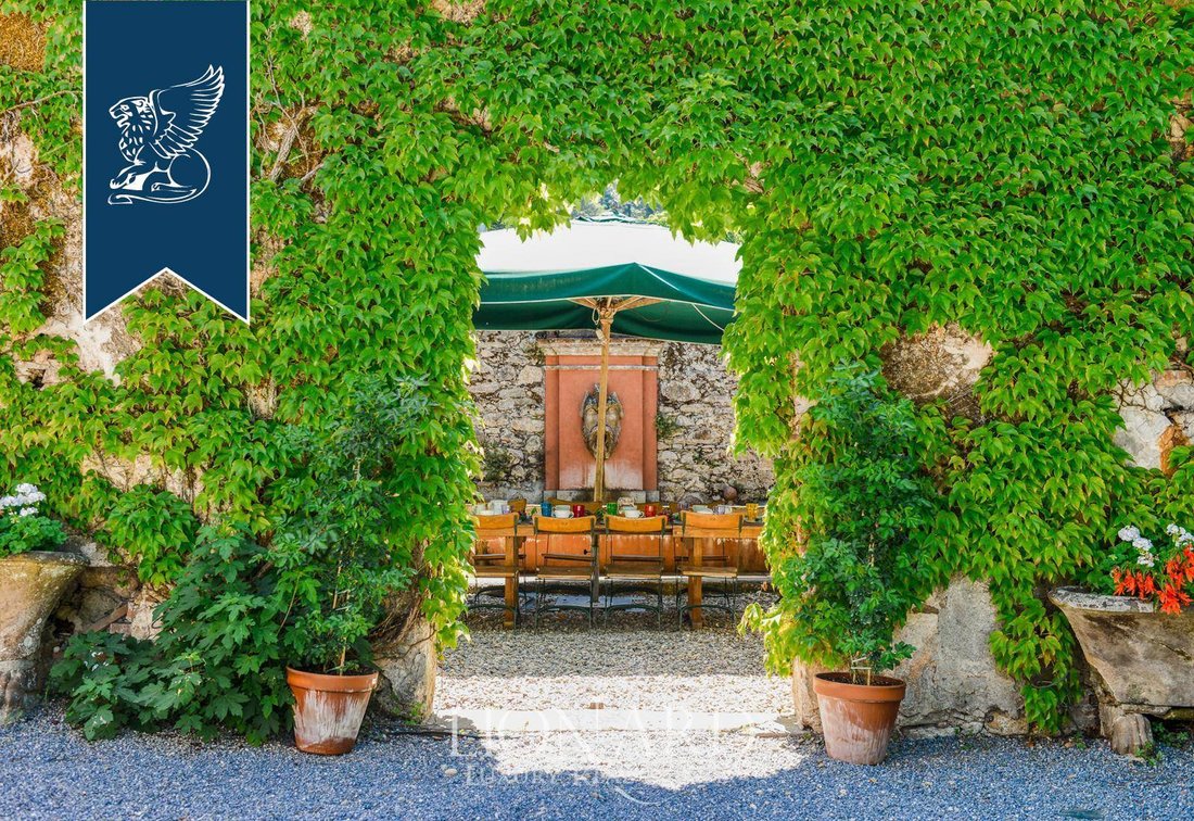 Villa in Compitese, Capannori, Tuscany 2 - 13995372