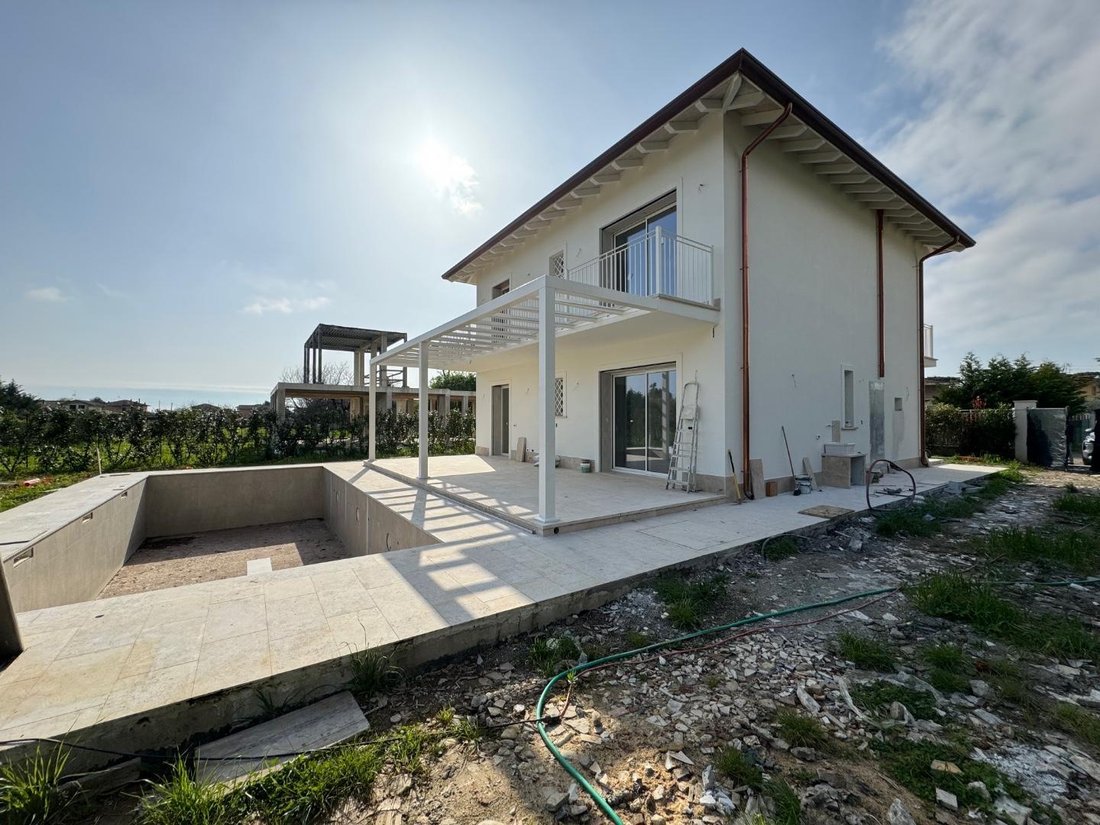 Villa in Pietrasanta, Tuscany, Italy 3 - 14000020