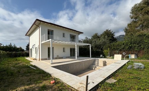 Villa à Pietrasanta, Toscane, Italie 1