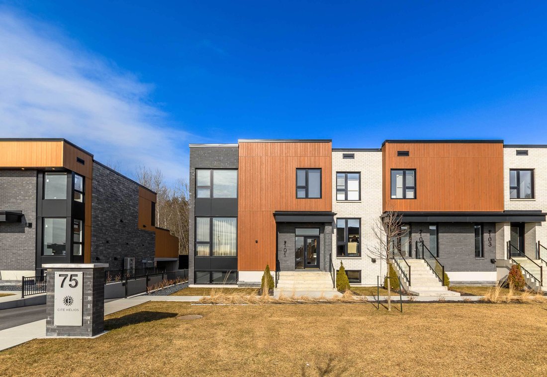 Condo in Saint-Jean-sur-Richelieu, Quebec, Canada 2 - 13993442
