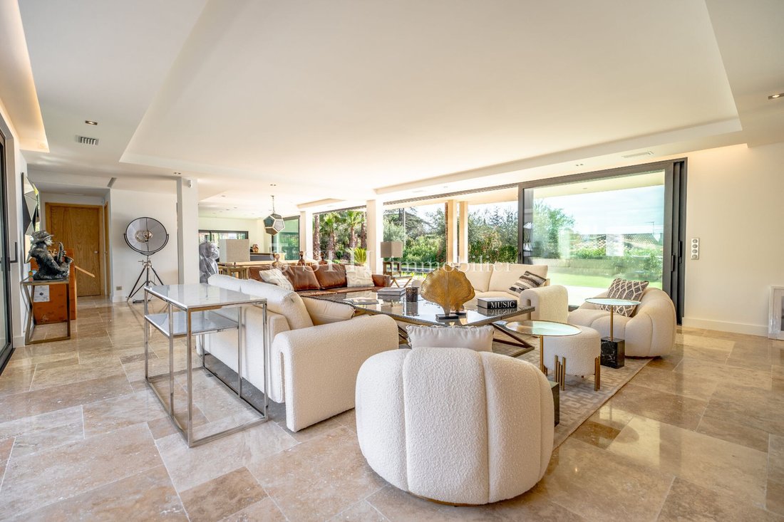 Villa in Ville-Les Saquedes-Le Bouillonnet, Sainte-Maxime, France 5 - 12627242