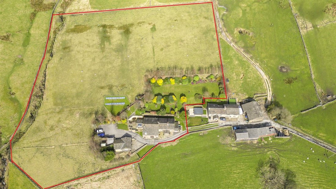 House in Stacksteads, Borough of Rossendale, England 2 - 14004847