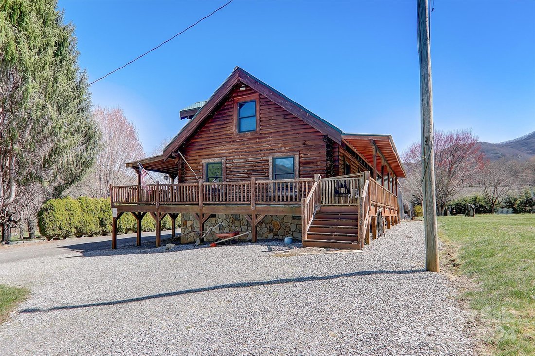 1 Bedrooms Single Family In Maggie Valley, North Carolina, United