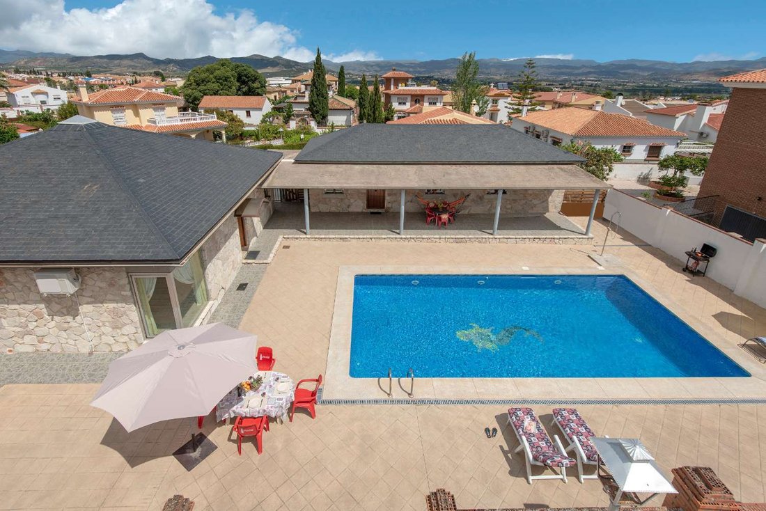 Villa in Alhaurin de la Torre, Andalusia, Spain 4 - 14005543