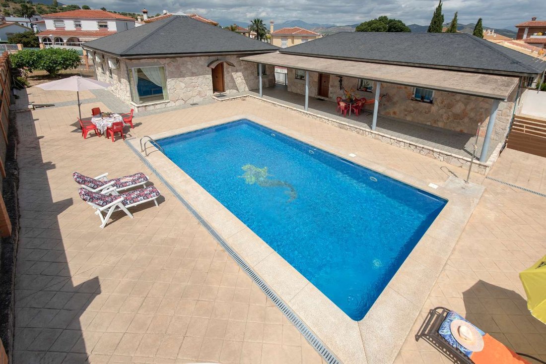 Villa in Alhaurin de la Torre, Andalusia, Spain 3 - 14005543