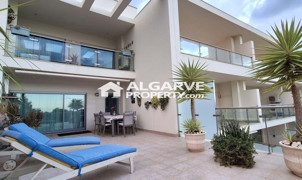 Exceptional Semi Detached 4 Bed Villa With In Albufeira, Algarve ...