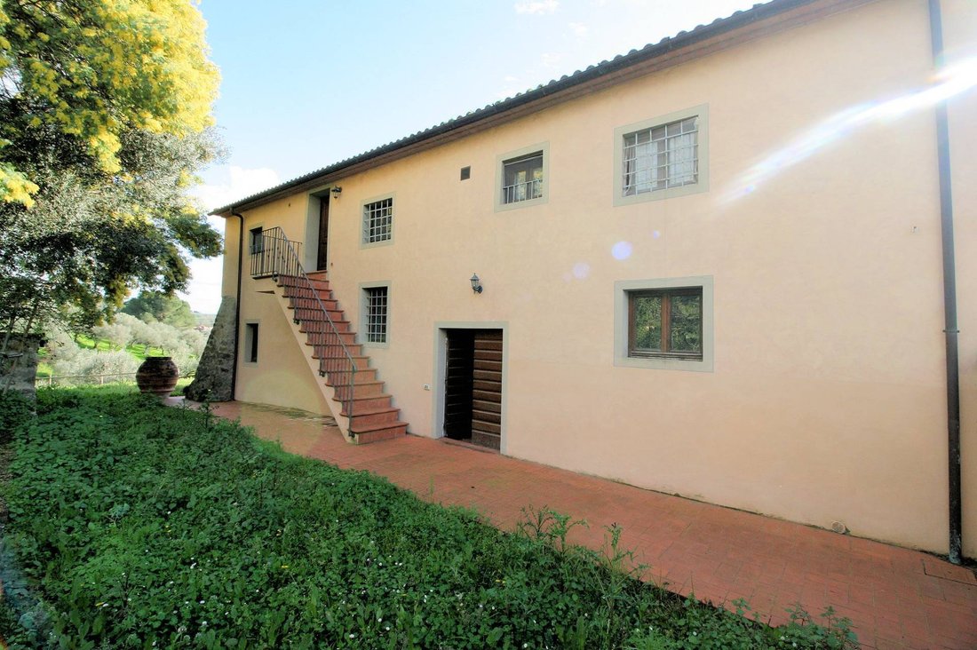Country House in Lamporecchio, Tuscany, Italy 1 - 14005162