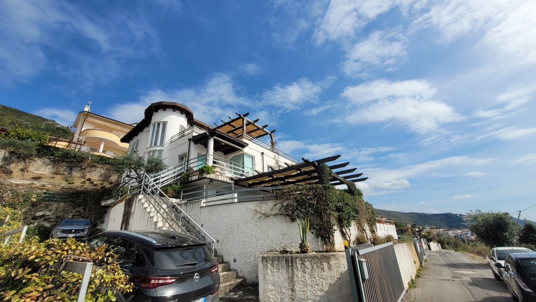Villa Vista Mare Dotata Di 2 Grandi Terrazze In Praia A Mare, Calabria