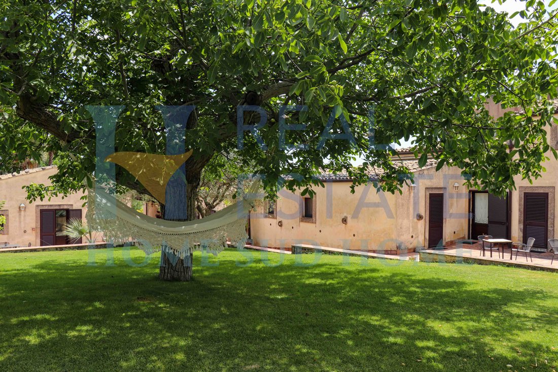 Villa in Center, Noto, Sicily 2 - 14010411