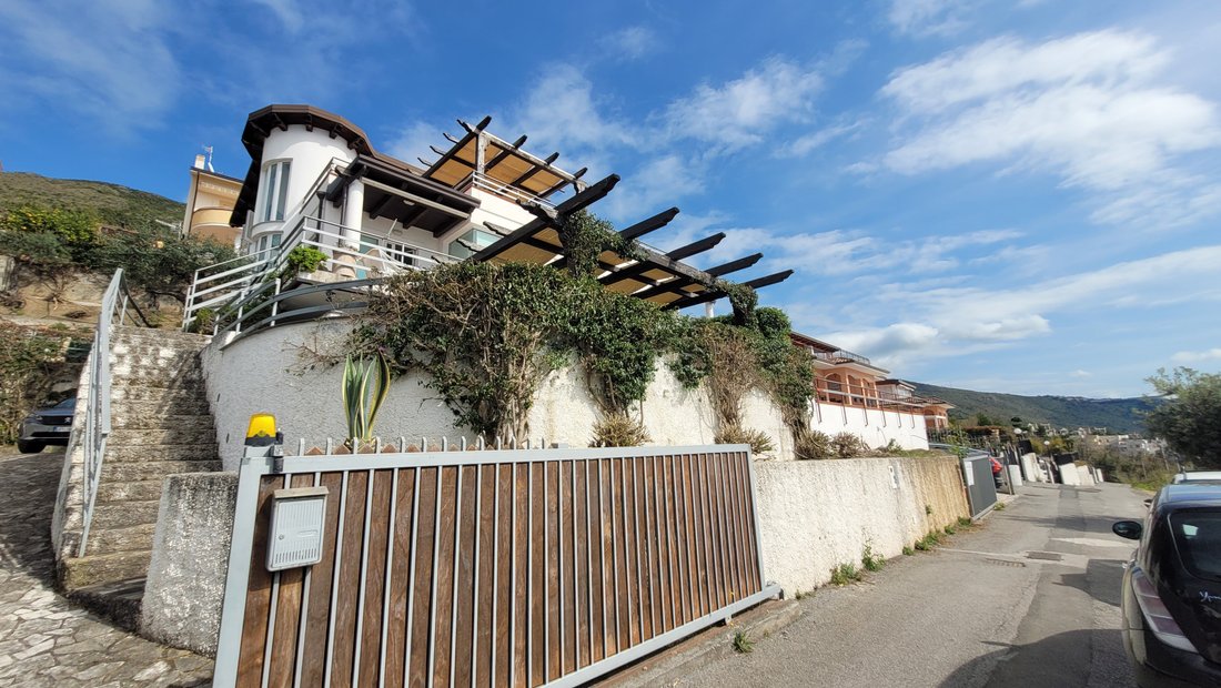 Villa Vista Mare Dotata Di 2 Grandi Terrazze In Praia A Mare, Calabria