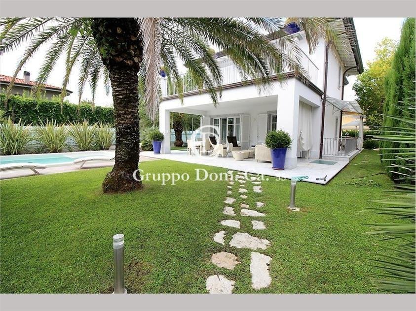 Villa in Vittoria Apuana, Forte dei Marmi, Tuscany 4 - 14008616
