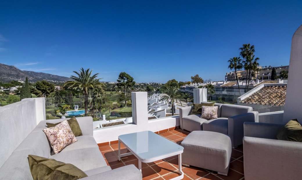 View of Las Vegas Luxury Hotel Rooms and Suites | The Cosmopolitan