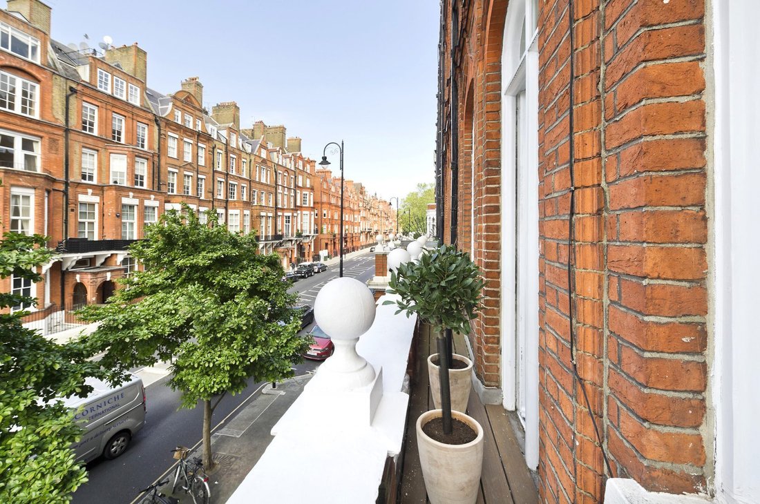Apartment in Brompton, Kensington And Chelsea, England 2 - 14010501