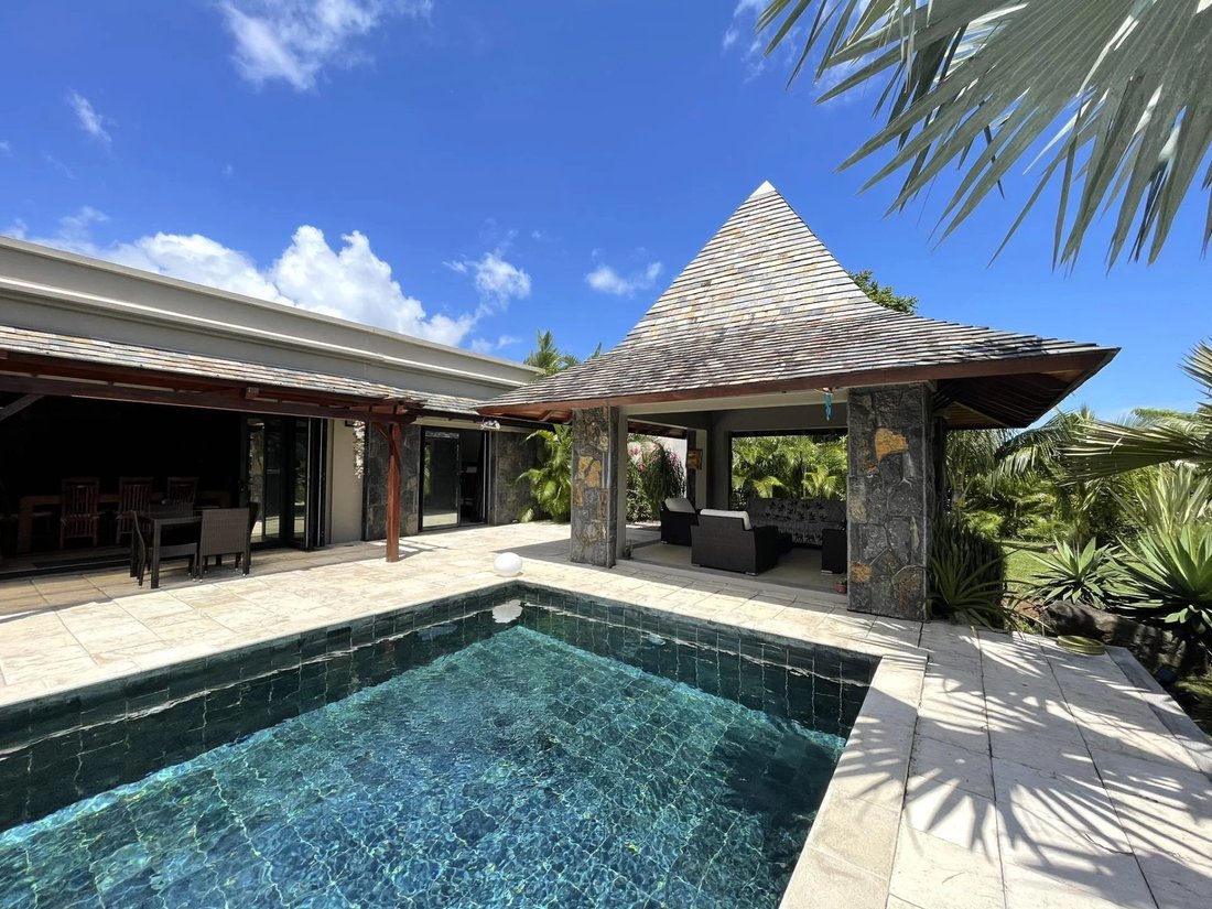 Villa in Les Gorges Road, Rivière Noire District, Mauritius 1 - 14010545