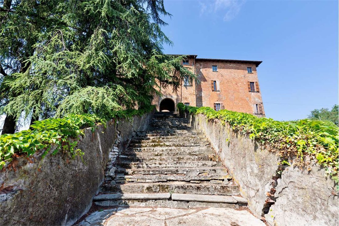 The Crown of Val Tidone: A 10th-Century Castle Where Emperors Once Roamed