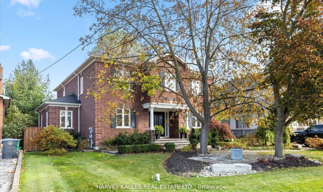 Exquisite Custom Home In Old Meadowvale Village In Mississauga, Ontario