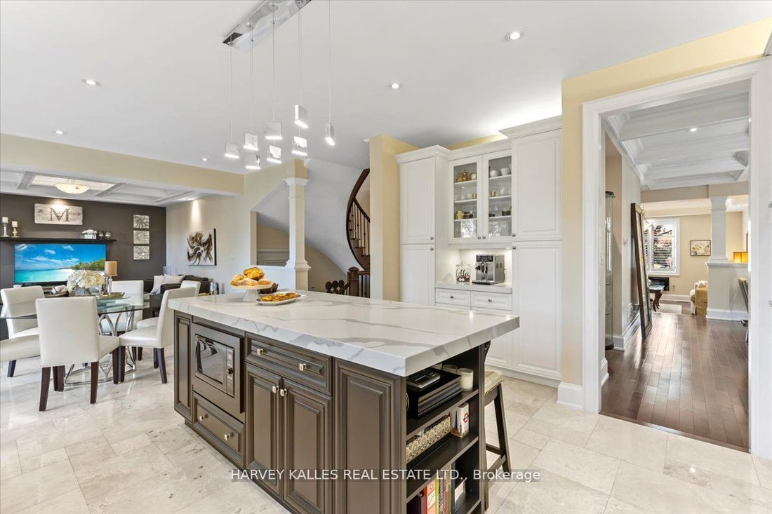 Exquisite Custom Home In Old Meadowvale Village In Mississauga, Ontario