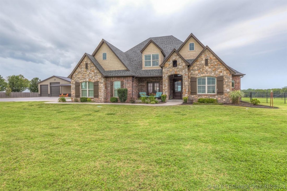 Luxury Custom Home On 12.8 Acres In Bixby, Oklahoma, United States For Sale (14011633)