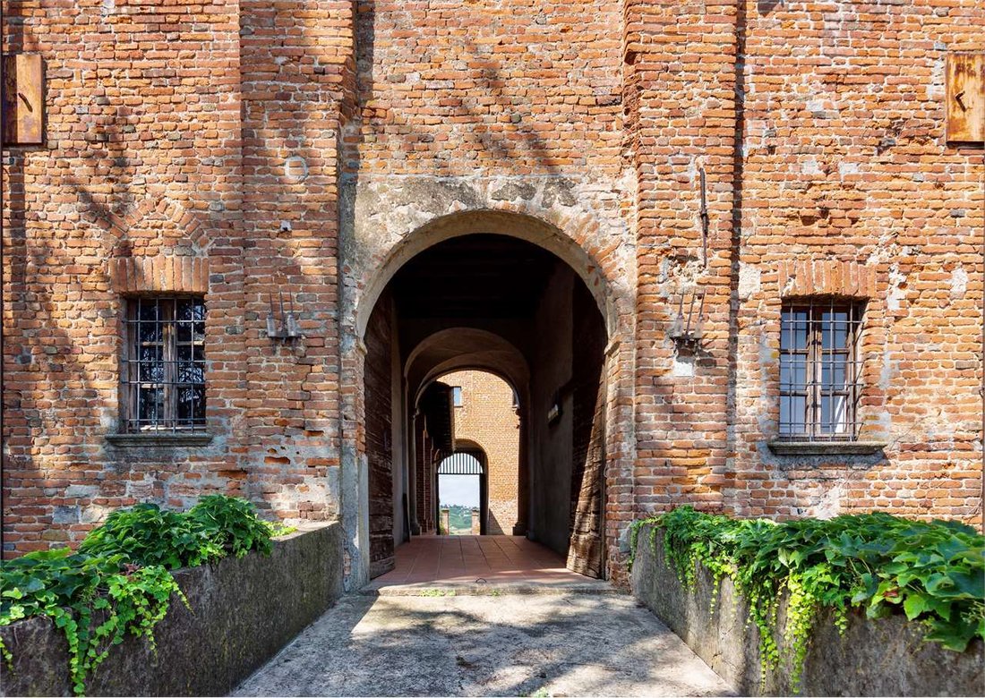 The Crown of Val Tidone: A 10th-Century Castle Where Emperors Once Roamed