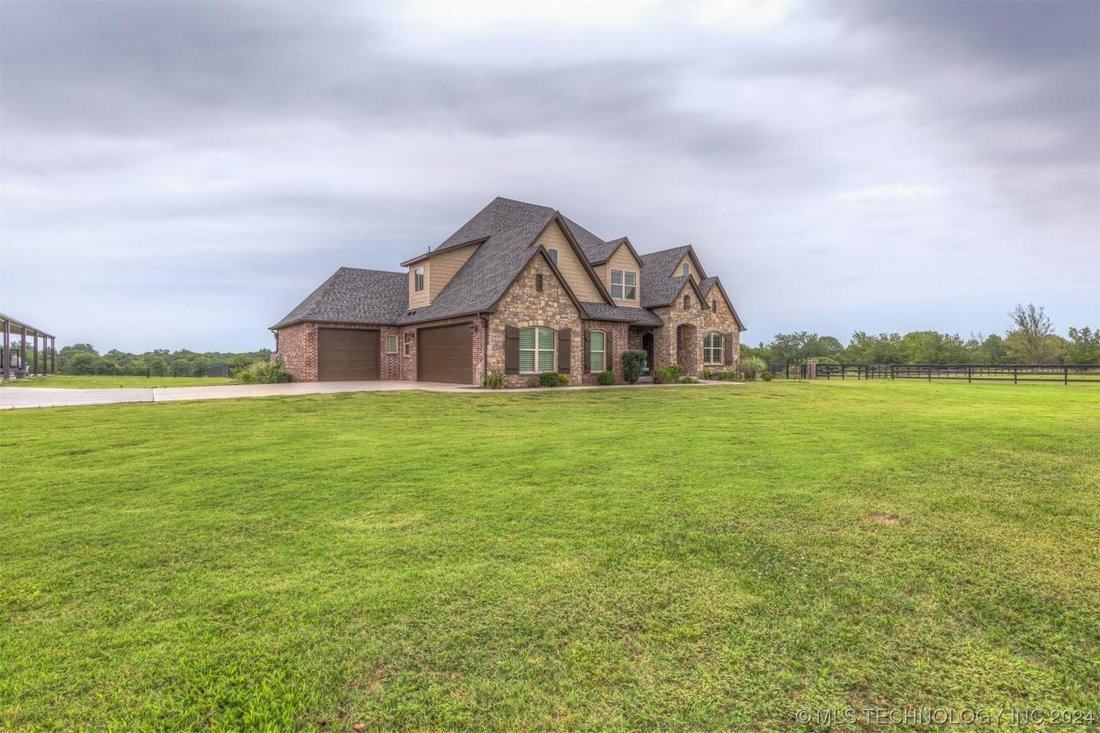 Luxury Custom Home On 12.8 Acres In Bixby, Oklahoma, United States For Sale (14011633)