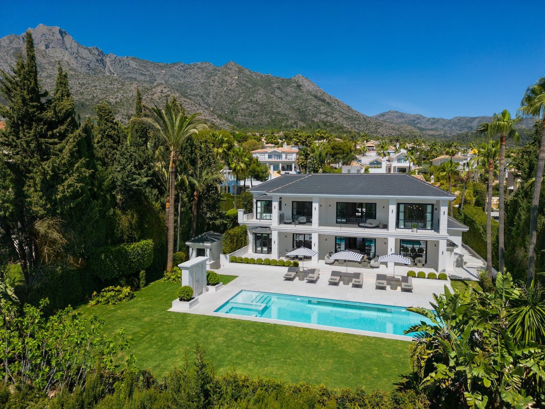 Villa in Sierra Blanca, Marbella, Spain 2 - 14011260
