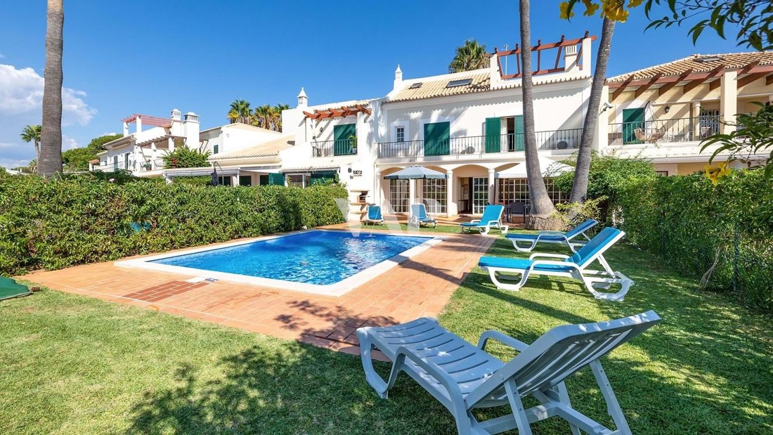 Villa in Vilamoura, Quarteira, Algarve 1 - 11623750