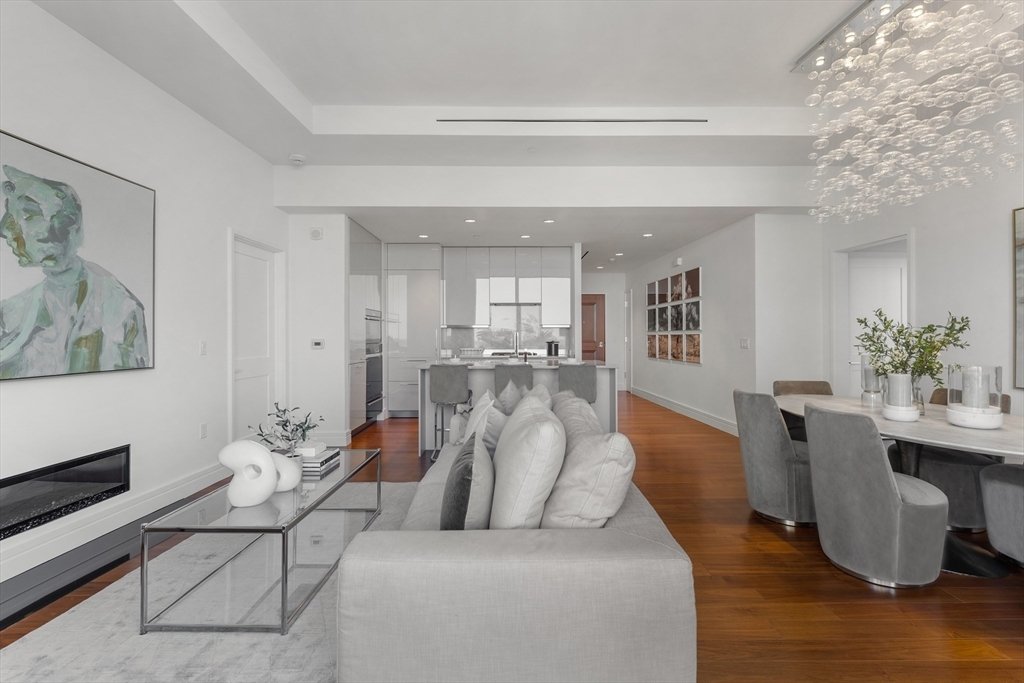 Condo in Boston, Massachusetts, United States 3 - 14019073