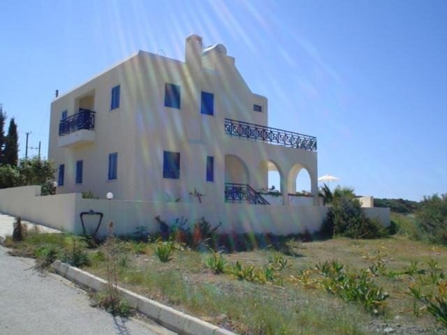 Villa With Amazing View In Paphos, Paphos, Cyprus For Sale (14028498)