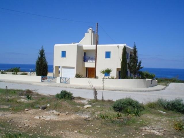 Villa With Amazing View In Paphos, Paphos, Cyprus For Sale (14028498)