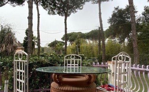 Townhouse in Ronchi, Massa, Italy 1