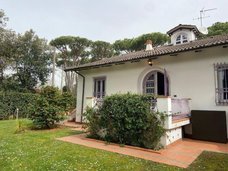Townhouse in Ronchi, Massa, Italy 5 - 14025375