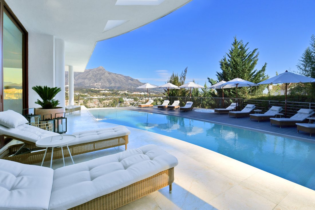 Villa in Nueva Andalucia, Marbella, Spain 5 - 14024037