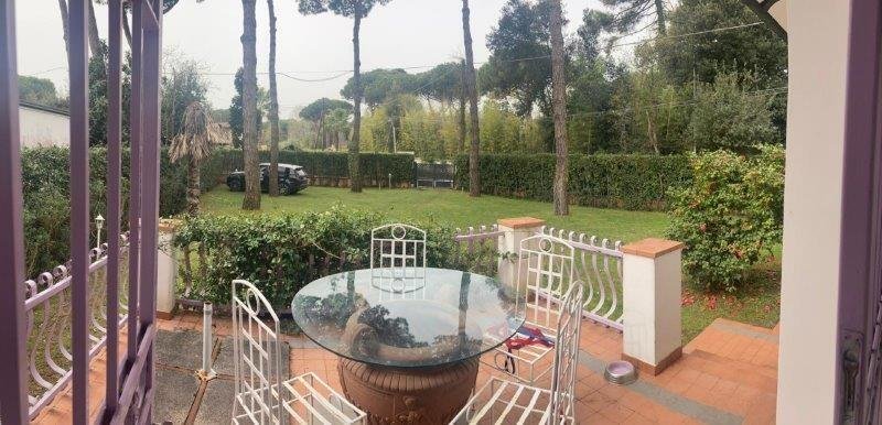 Townhouse in Ronchi, Massa, Italy 2 - 14025375