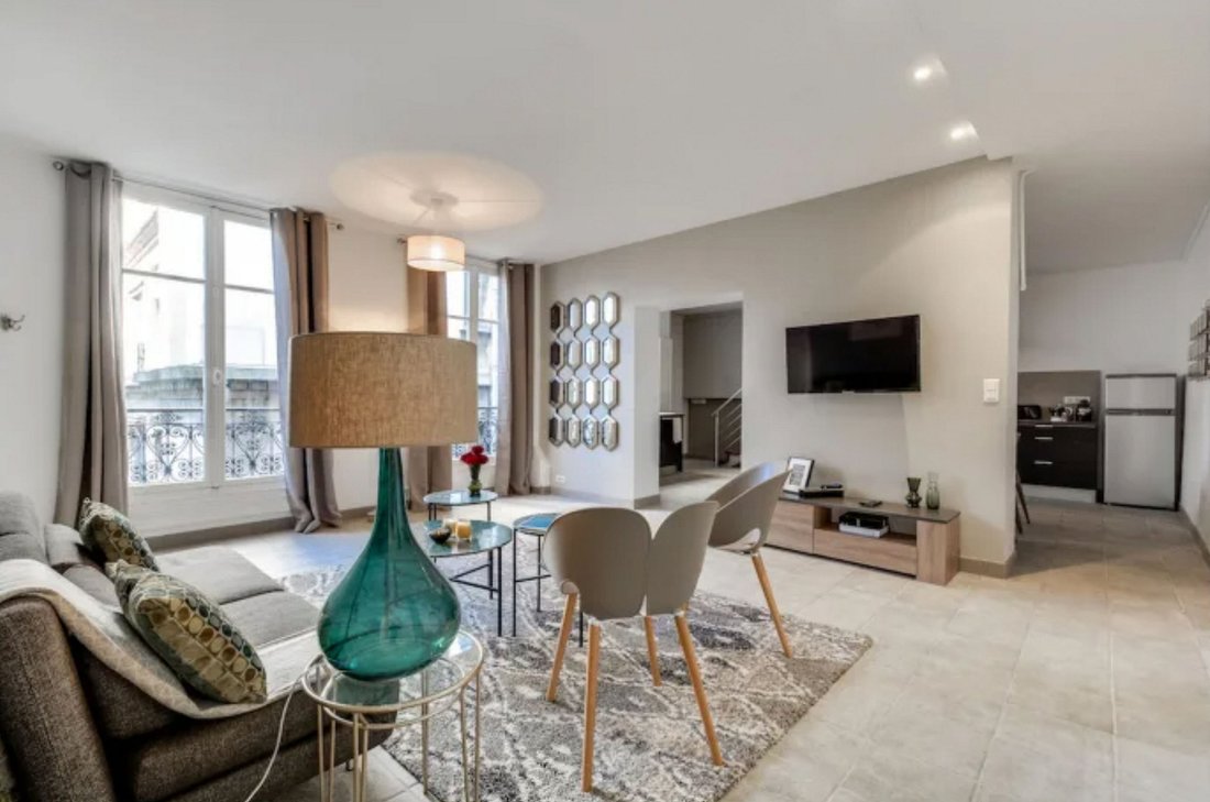 Apartment in Hoche-Friedland, Paris 8e Arrondissement, Paris 1 - 14025776