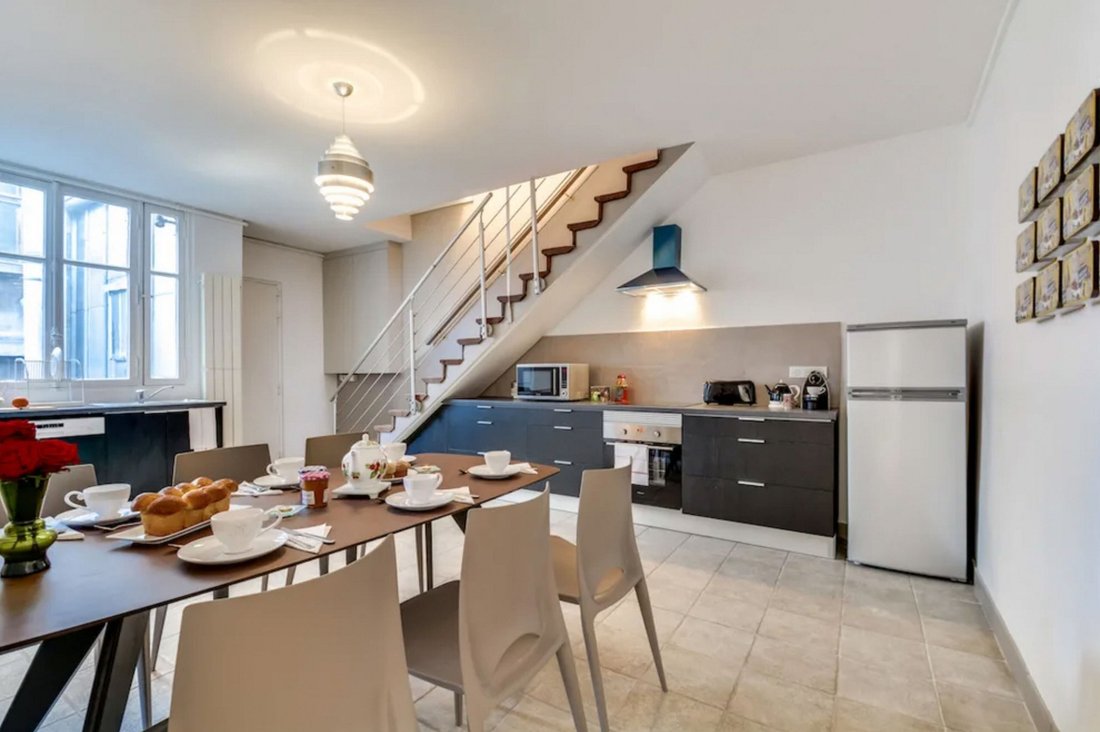 Apartment in Hoche-Friedland, Paris 8e Arrondissement, Paris 4 - 14025776