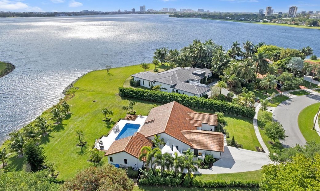 3510 Embassy Drive , West Palm In West Palm Beach, Florida, United