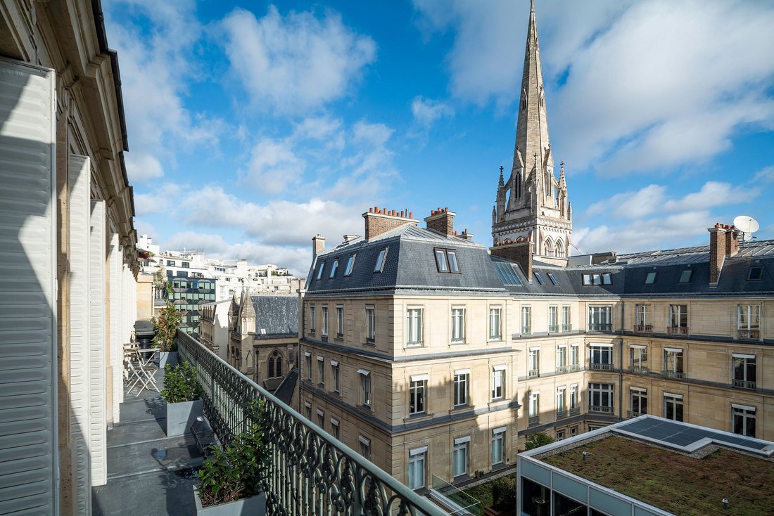 Apartment in Triangle d'Or, Paris 8e Arrondissement, Paris 1 - 14025655