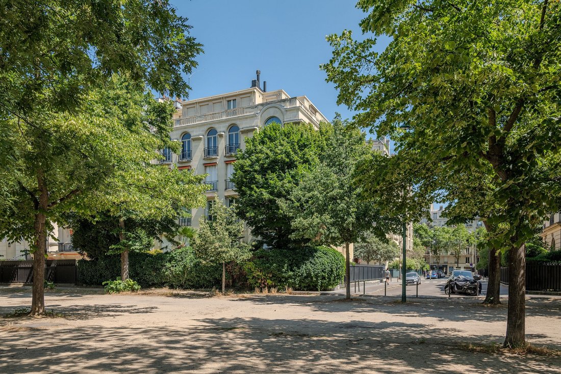 Apartment in Gros Caillou, Paris 7e Arrondissement, Paris 2 - 14025533