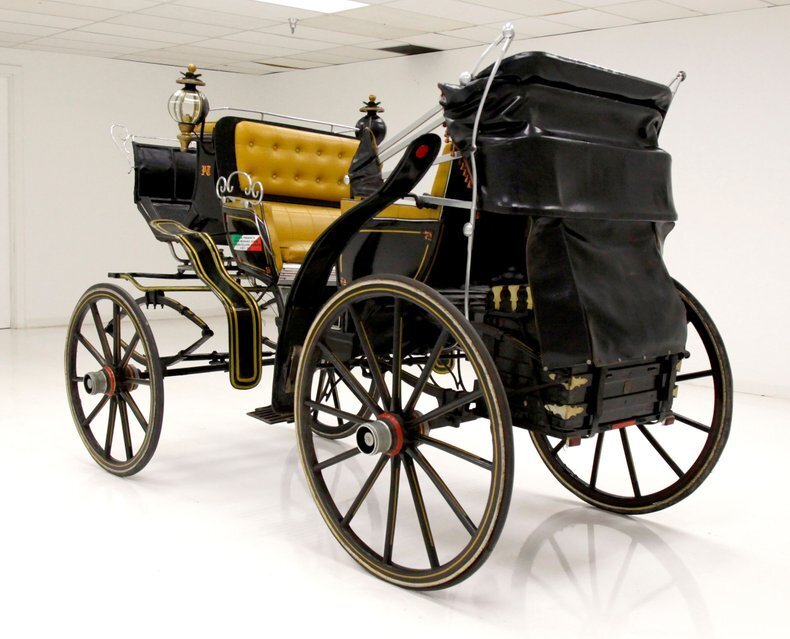 Lacquered &amp; Polished Wood/Convertible Top/Seating For 6/Gold Leather in Morgantown, United States 3 - 14021006