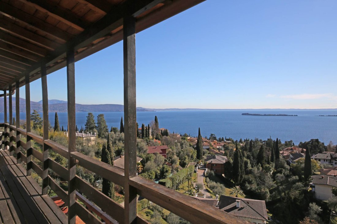 Villa in Gardone Riviera, Lombardy, Italy 4 - 14025400