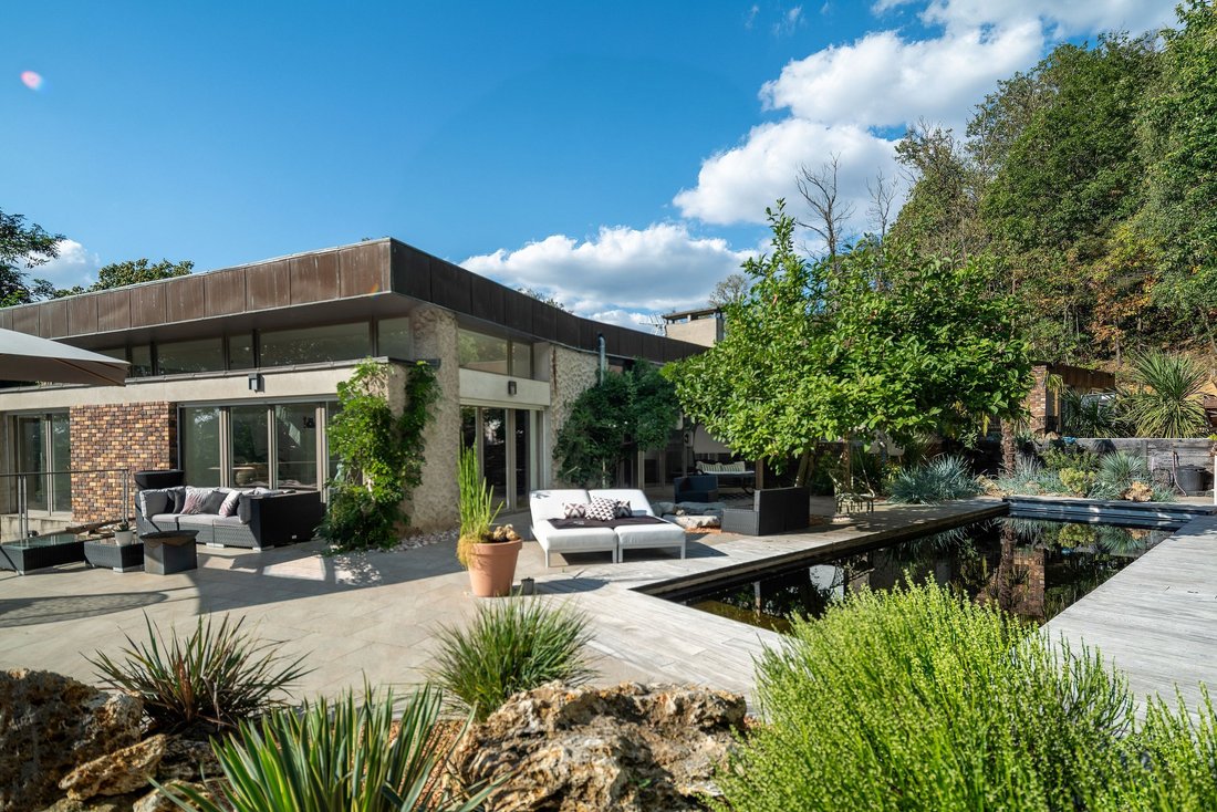Villa in Louveciennes, Île-de-France, France 3 - 14025558