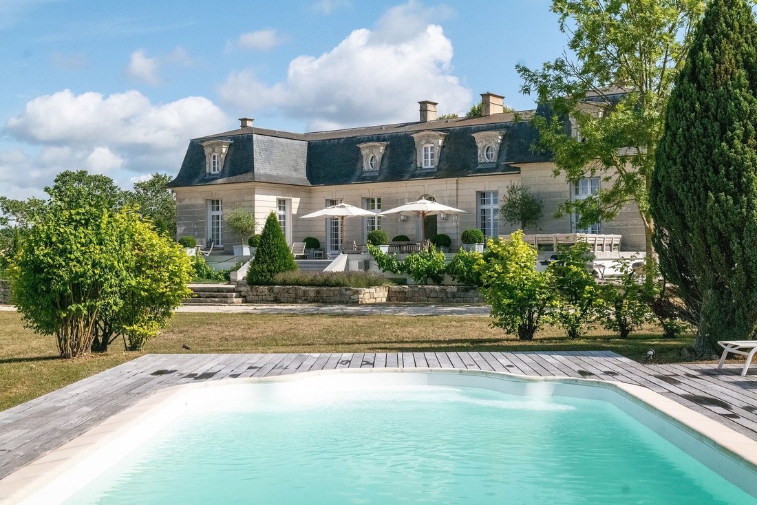 Villa in Bailly, Île-de-France, France 1 - 14025542