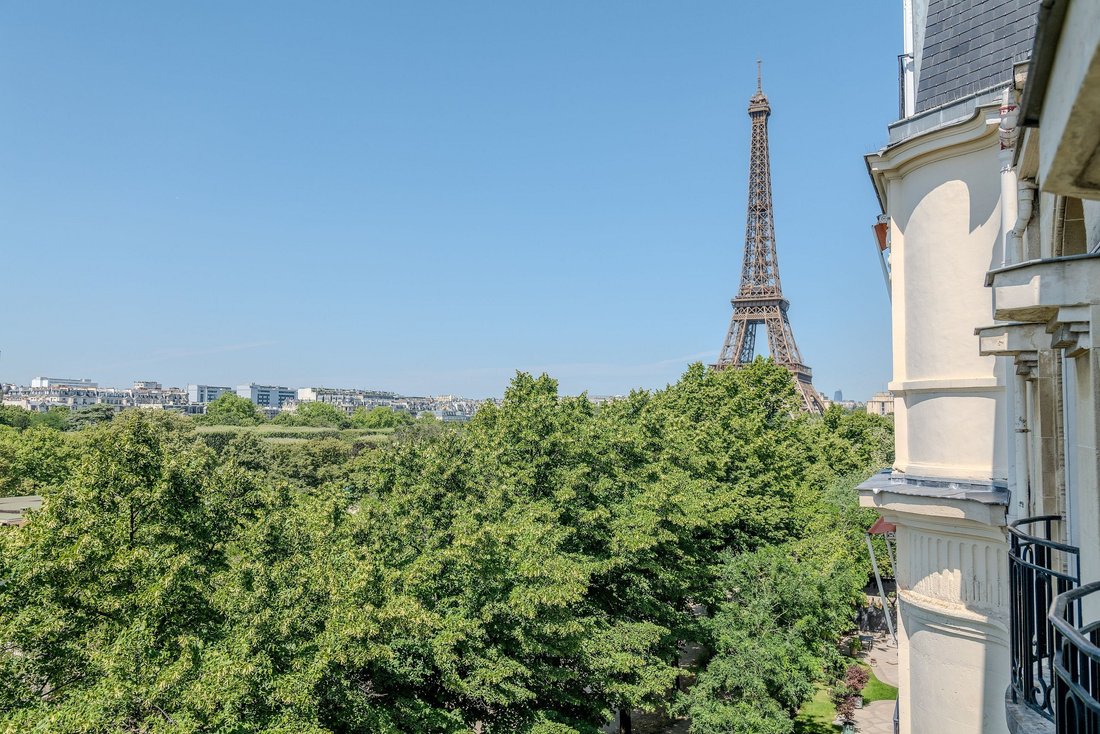 Apartment in Gros Caillou, Paris 7e Arrondissement, Paris 1 - 14025533