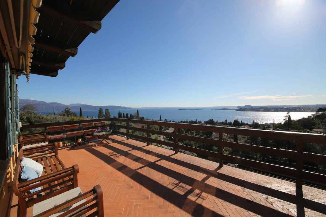 Villa in Gardone Riviera, Lombardy, Italy 5 - 14025400