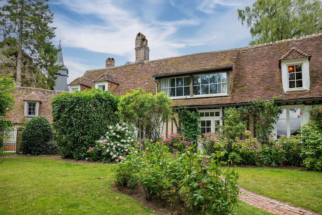 Villa in Escames, Hauts-de-France, France 1 - 14025537