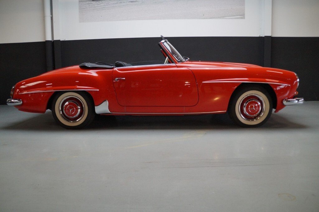 Cabriolet in Etten-Leur, Netherlands 3 - 14030530