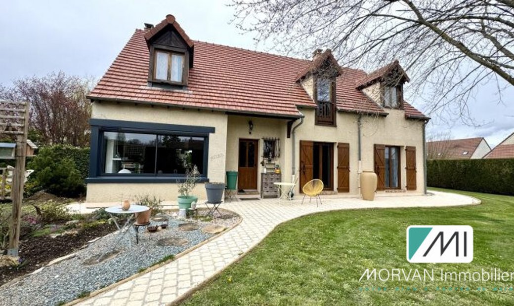 Les Essarts Le Roi Individuelle In Les Essarts Le Roi, île De France