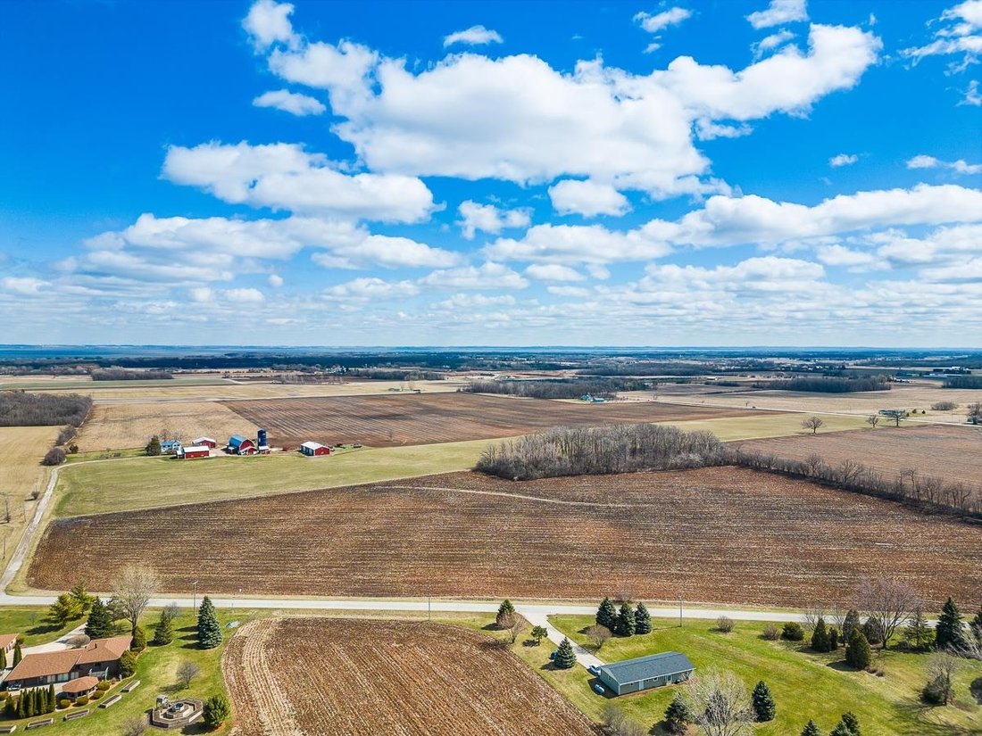 Land in Oshkosh, Wisconsin, United States 2 - 14016132